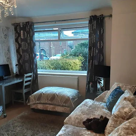 Village 3-Bed House Netflix In Chester Exterior foto