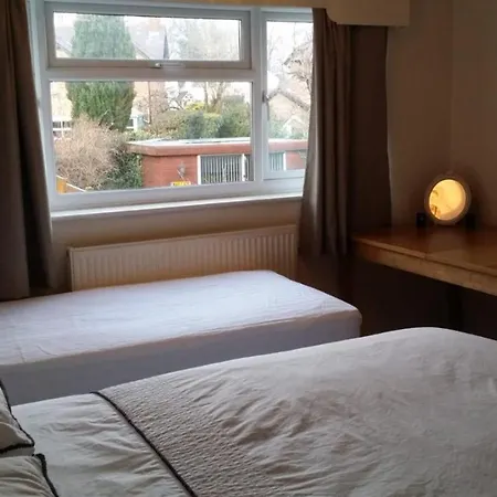 Village 3-Bed House Netflix In Chester Exterior foto