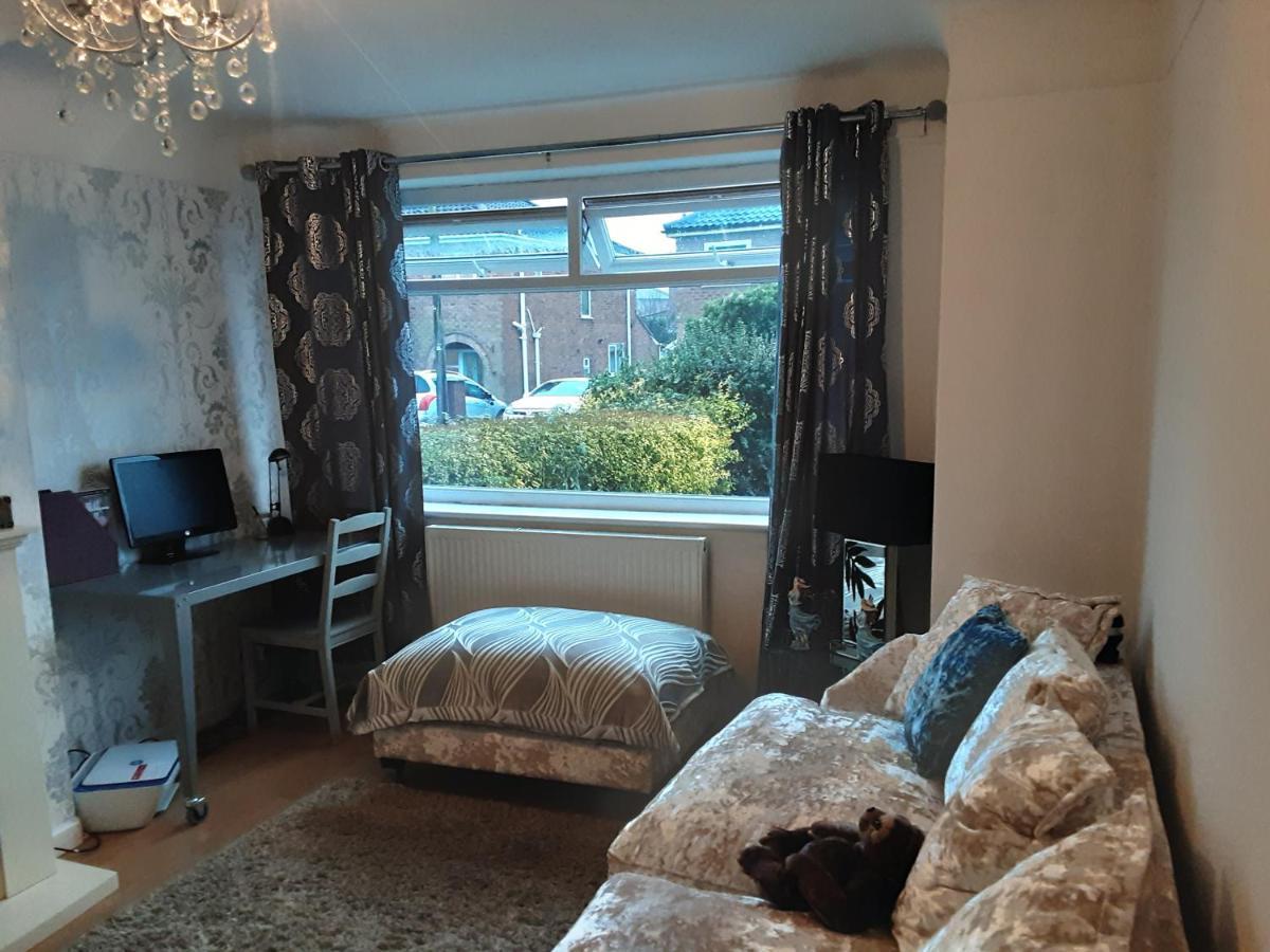 Village 3-bed House Netflix In * Chester