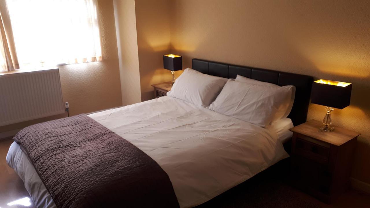 Village 3-bed House Netflix In Holiday home Chester